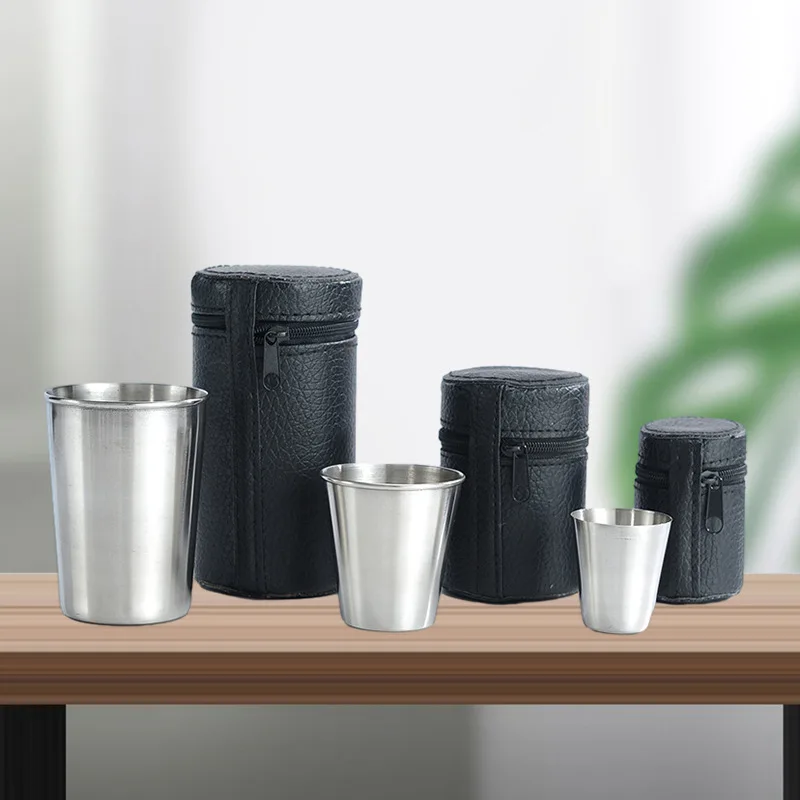 Set da 4 bicchieri in acciaio  - Whisky Beer And Wine recensione e prezzo